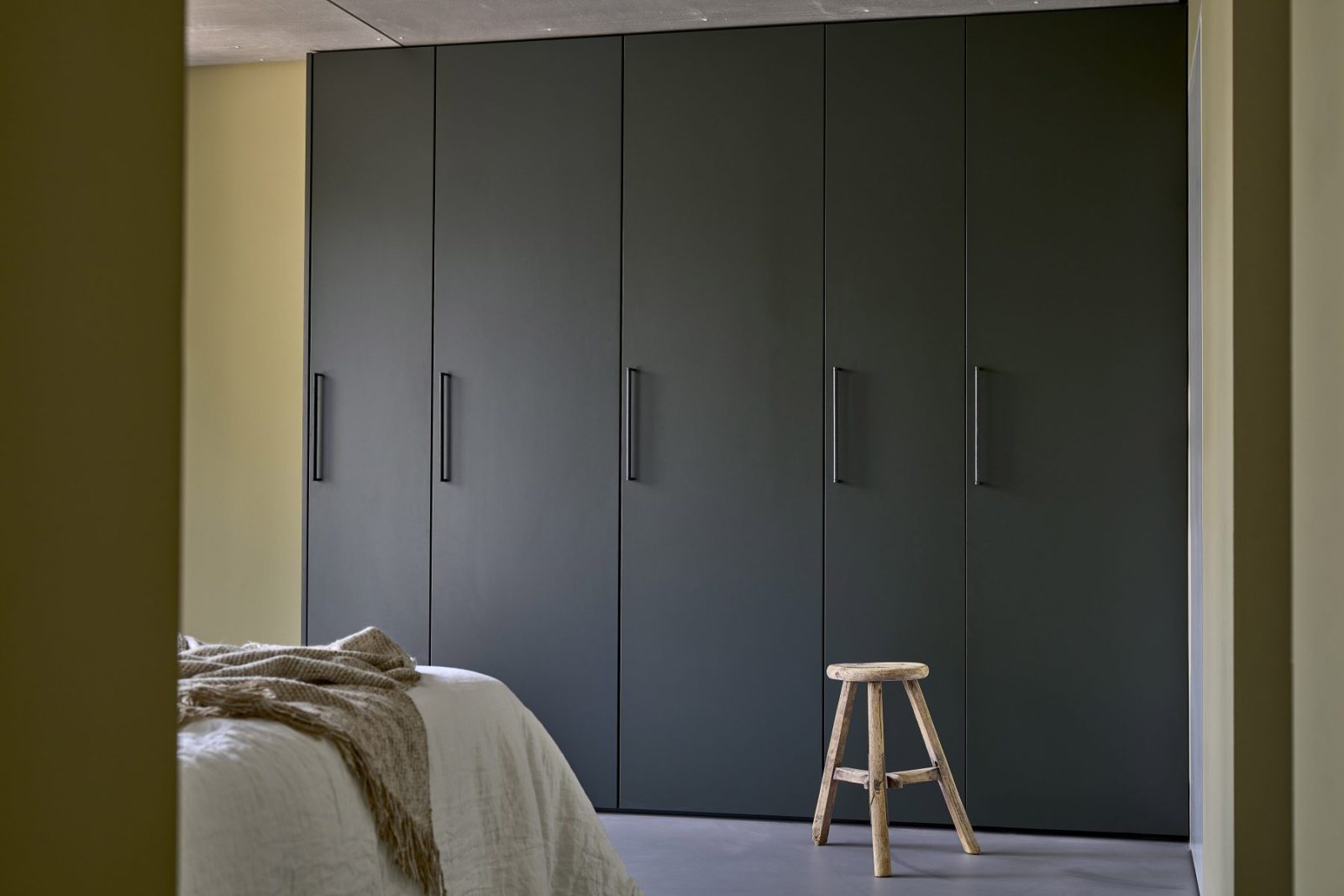 Crossing_102990320-992—99_03