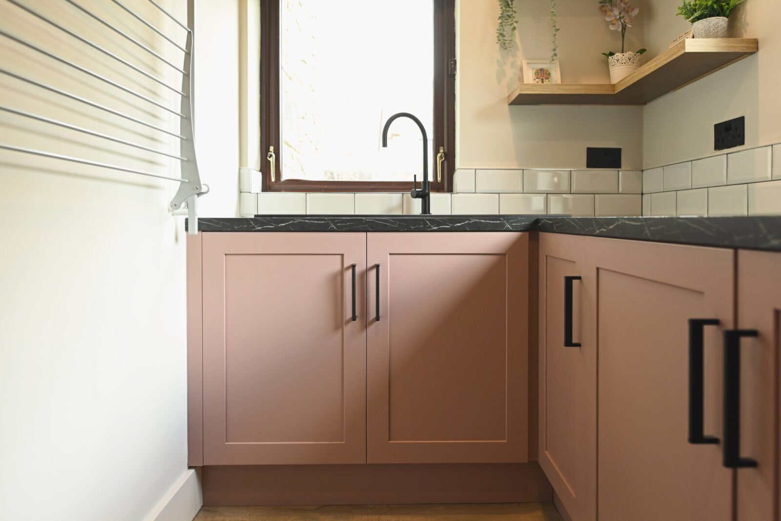 Diamuird & Naomi Utilit 1