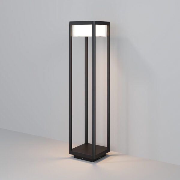 Baker Street Landscape Light