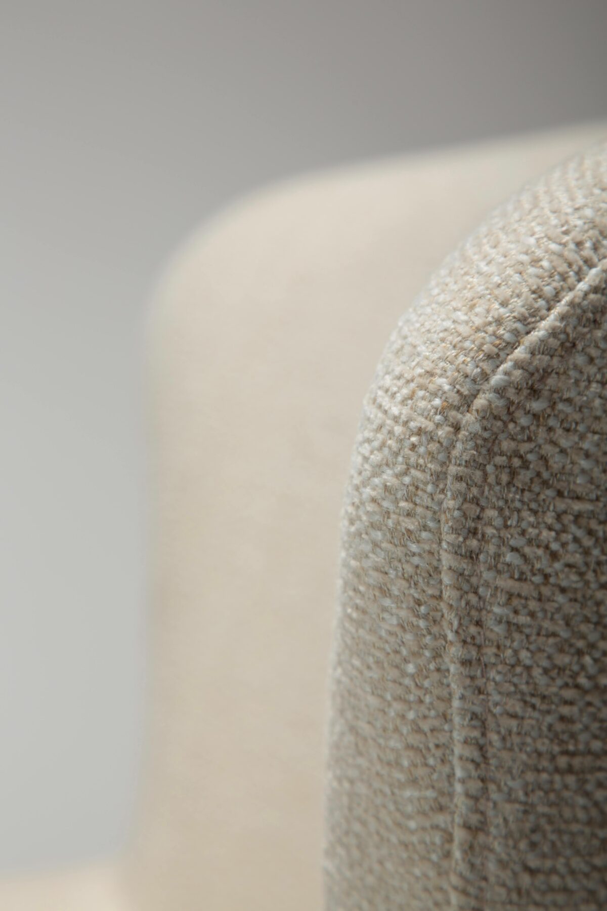 glory-counter-swivel-simply-beige-boucle-w-black-swivel-legs_300330124-07-detail2