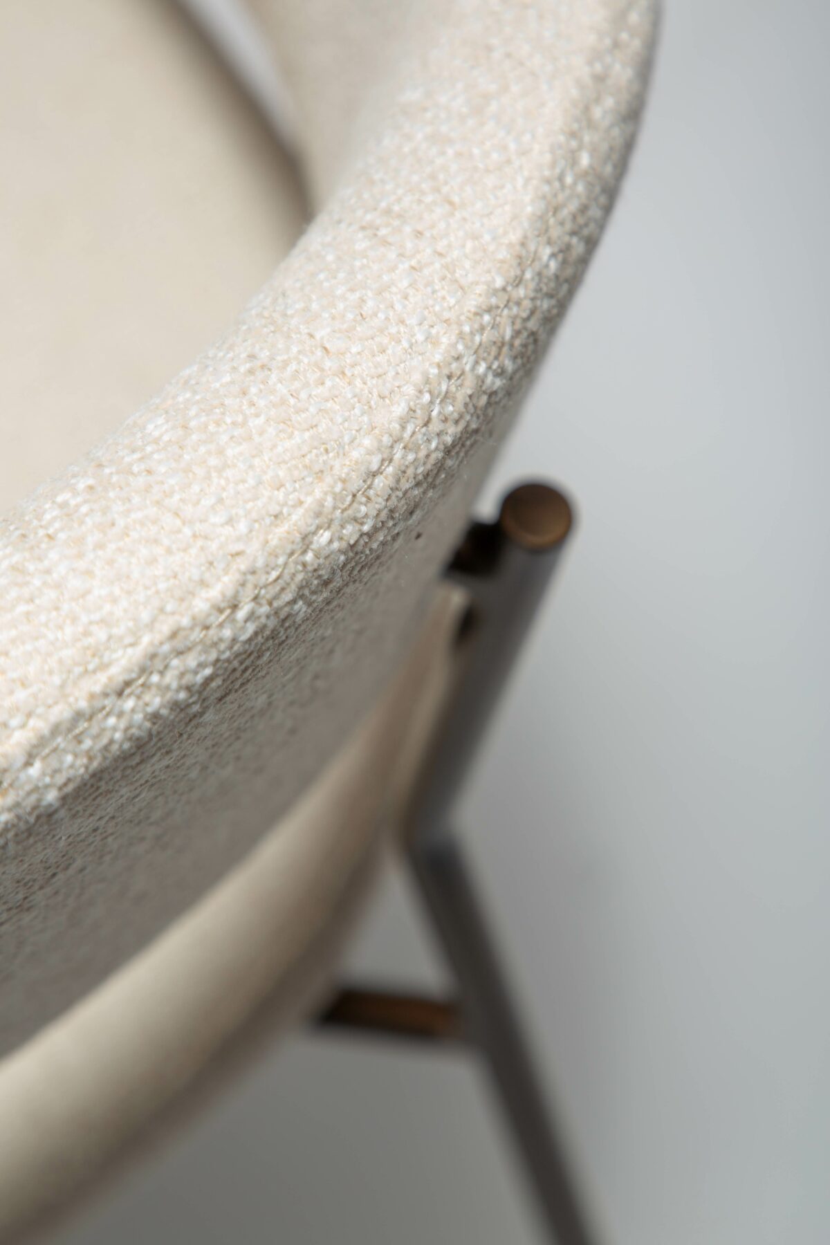 reboot-chair-simply-beige-boucle-w-antique-brass-legs_08-detail3