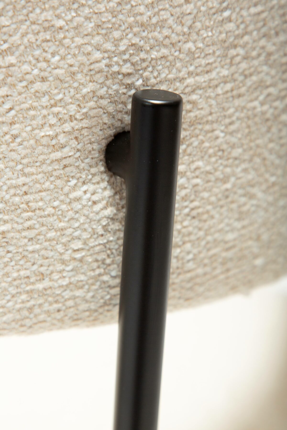 reboot-chair-simply-beige-boucle-w-black-legs_100107302-07-detail2
