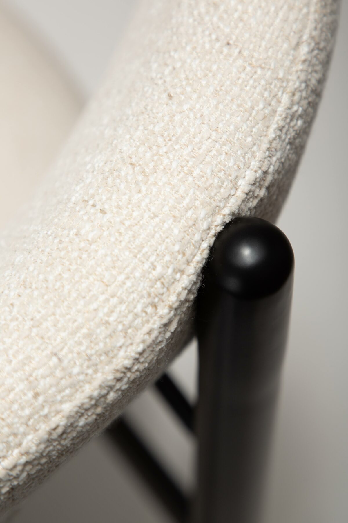 woke-chair-simply-beige-boucle-w-black-legs_detail_07