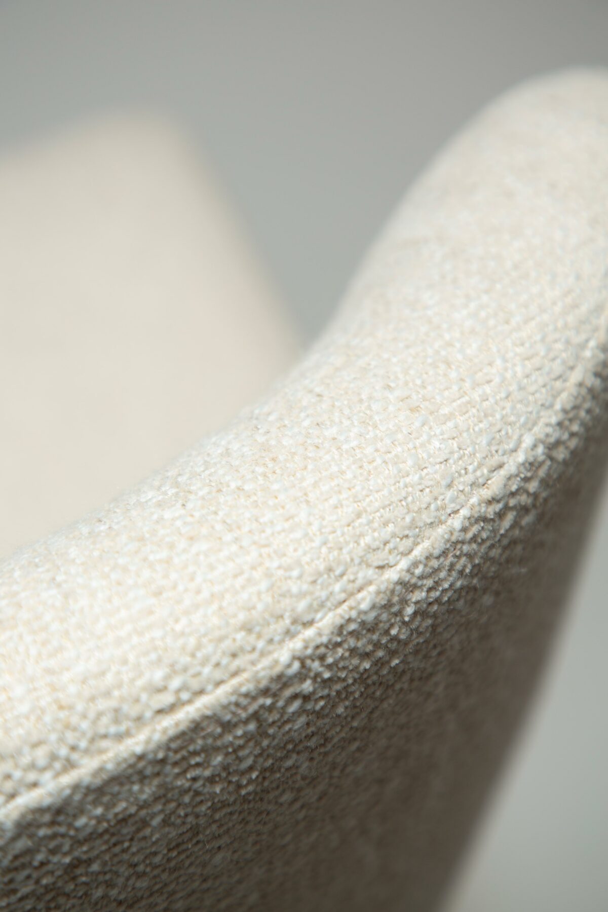 glam-counter-swivel-simply-beige-boucle-w-black-swivel-legs_300308305-06-detail1