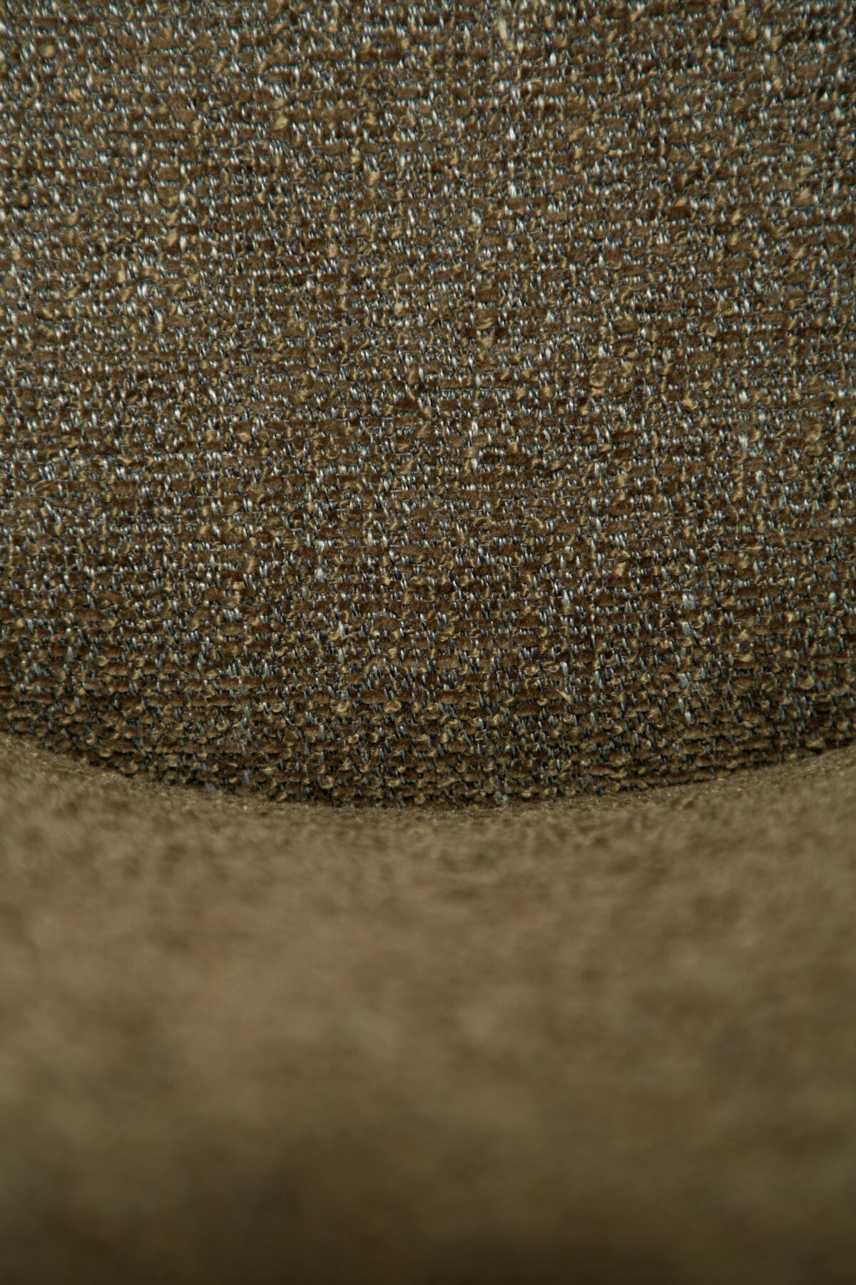 glam-swivel-chair-dark-olive-w-antique-pewter-metal-legs_300308303-06-detail2