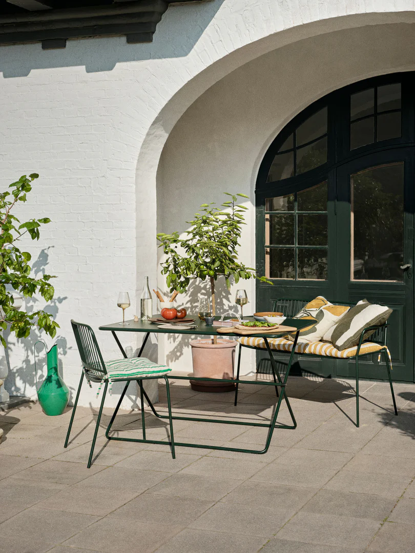 Green eden chair with eden green table for outdoor dining