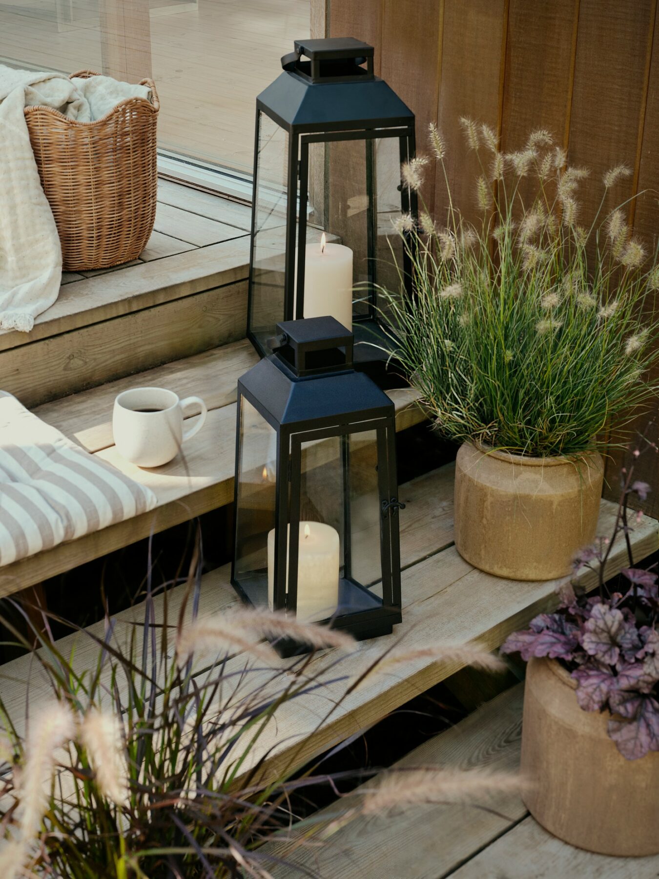 Lola basket outdoors storage