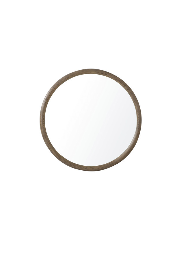 elara-smll-round-oak-mirror Elara small round mirror with a warm oak-coloured wooden frame and natural wood grain detail on a white background.