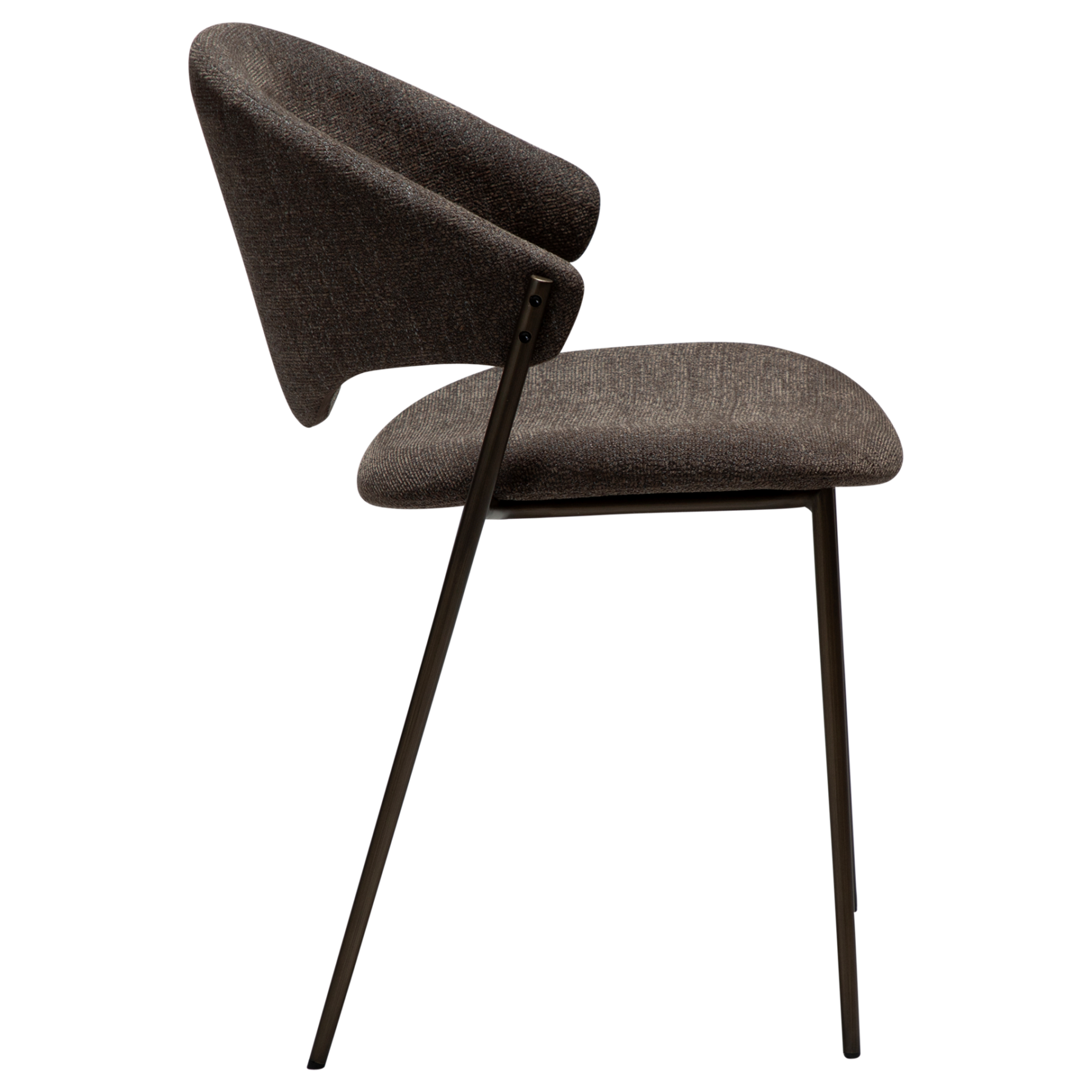 zone-dining-chair-major-brown-boucle-antique-brass-legs-side ZONE dining chair upholstered in Major Brown bouclé fabric with antique brass legs, featuring a curved Scandinavian-inspired backrest for modern dining spaces.