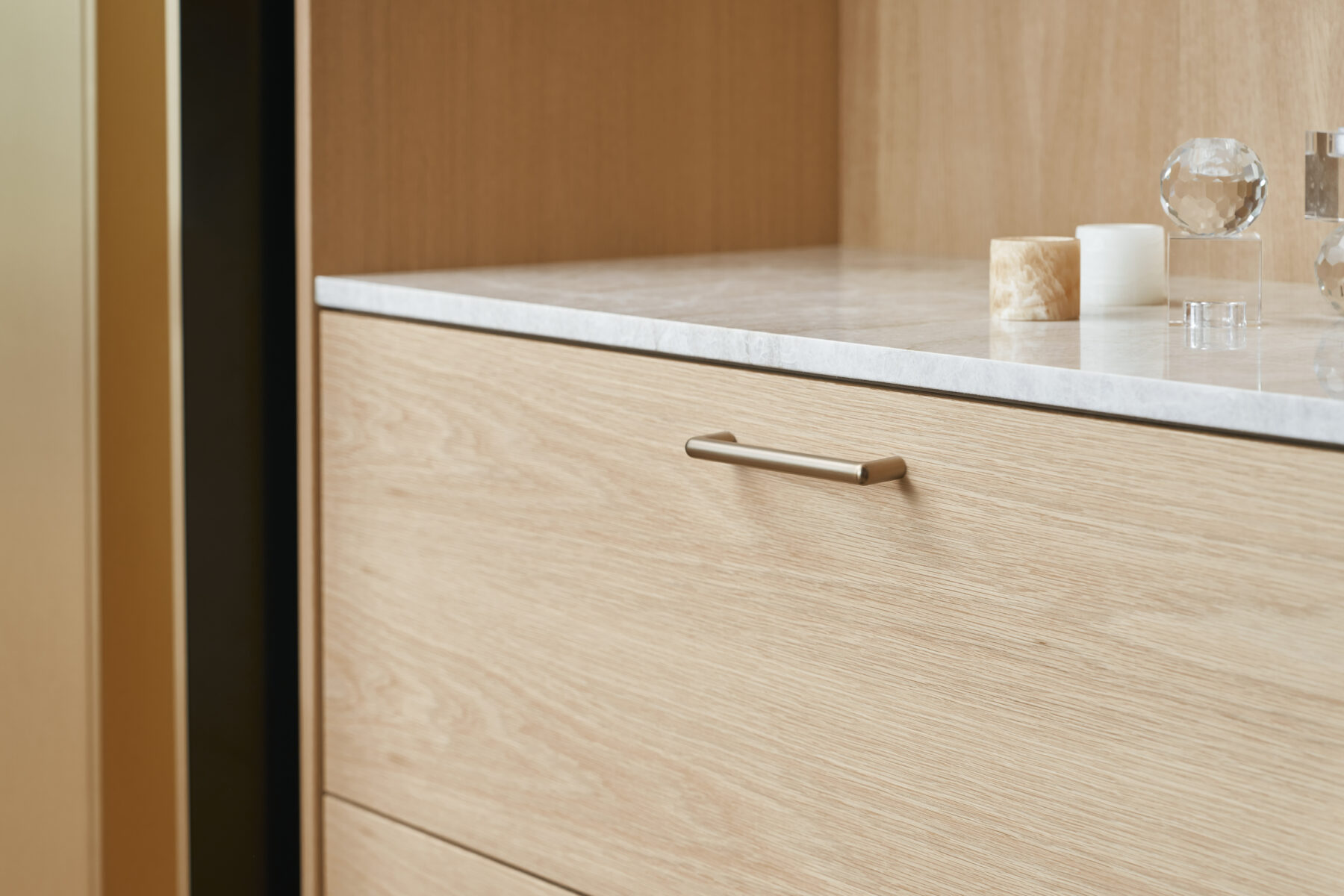Arcade_560820160-32_01 arcade-handle-brushed-brass.webp