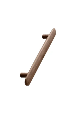 brutus-handle-clear-lacquered-walnut.webp